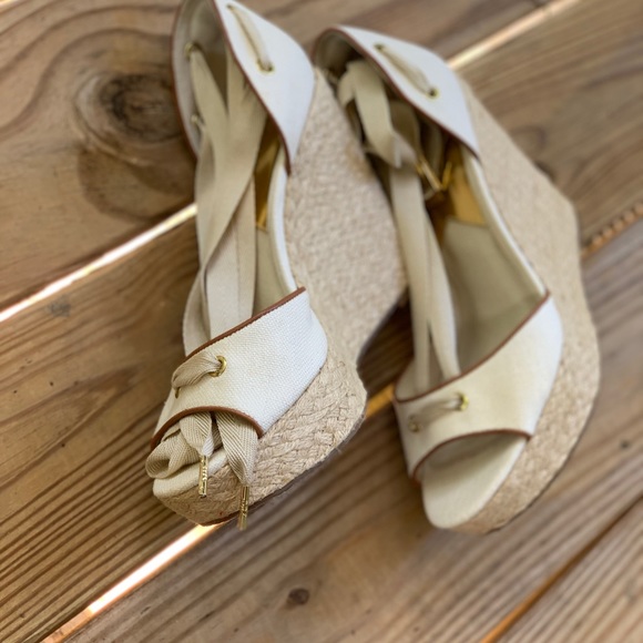 New without box Michael Kors wedges. - Picture 5 of 6